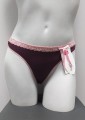 Triumph Miss Poetrypants string stringi z koronką.jpg